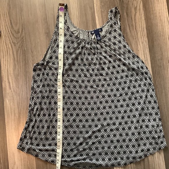 Gap Luxe Tank Top Women's Size Large key hole back detail diamond pattern - Picture 4 of 6